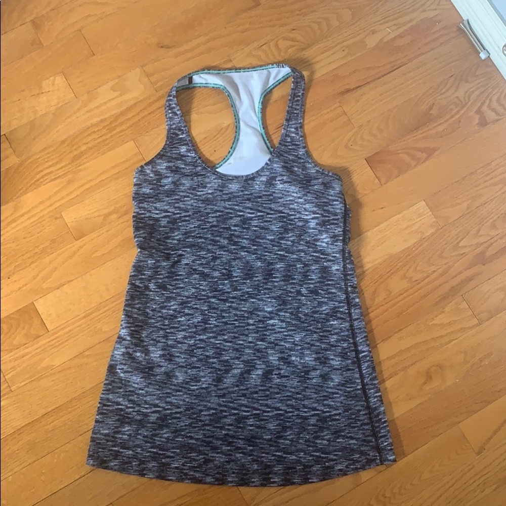Size 6 lulu tank